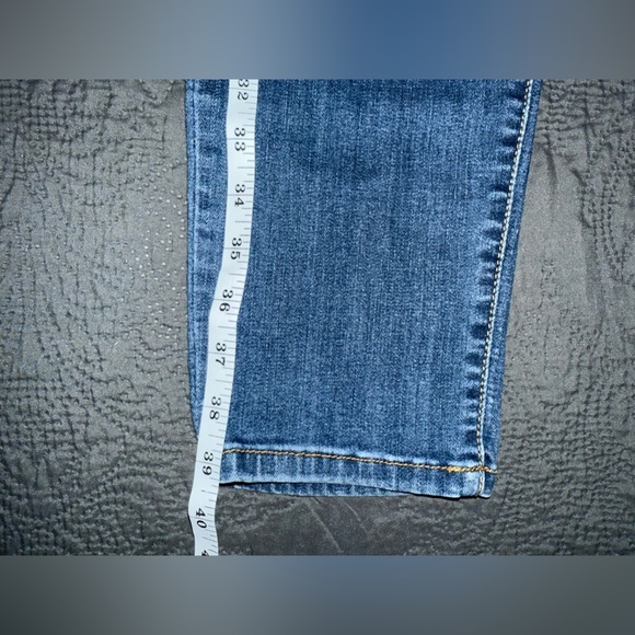 Judy Blue Women’s Size 7/28 Straight Leg Jeans Medium Wash Stretch Denim - Picture 4 of 8